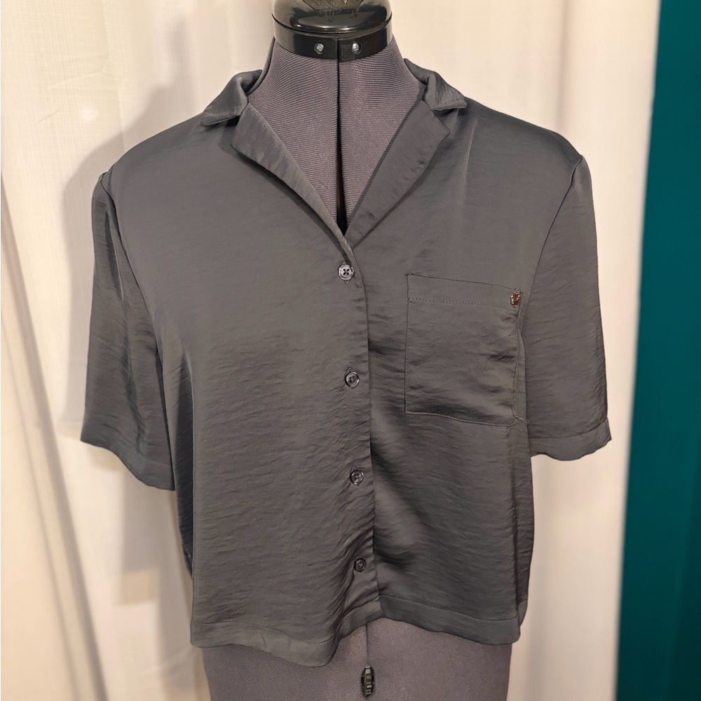 Gray Short Sleeve Button-Up Shirt